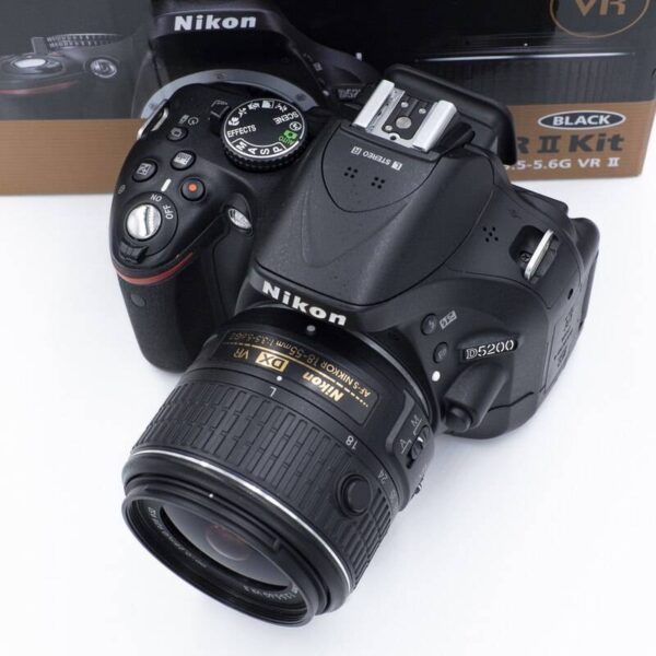 Nikon-cámara D5200 DSLR, con juegos de lentes de 18-55mm ELECTRÓNICA Smart TV, imagen homo.cat https://homo.cat/product/nikon-camara-d5200-dslr-con-juegos-de-lentes-de-18-55mm/