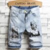 Pantalones cortos de tela vaquera con estampado de personaje 3D para hombre, Vaqueros cortos ajustados a la moda, color azul claro, novedad de verano 2020 MODA HOMBRE Tejanos hombre homo.cat https://homo.cat/product/pantalones-cortos-de-tela-vaquera-con-estampado-de-personaje-3d-para-hombre-vaqueros-cortos-ajustados-a-la-moda-color-azul-claro-novedad-de-verano-2020/