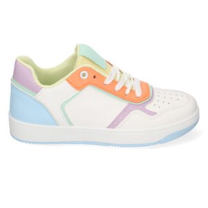 Zapatos, zapatillas,Con diferentes diseños ,productos De fabricación nacional