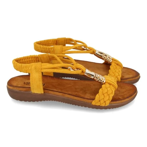 Zapatos, zapatillas,Con diferentes diseños ,productos De fabricación nacional