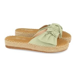 Zapatos, zapatillas,Con diferentes diseños ,productos De fabricación nacional